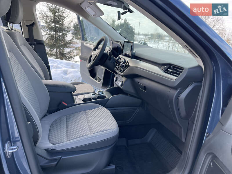 Позашляховик / Кросовер Ford Escape 2020 в Луцьку