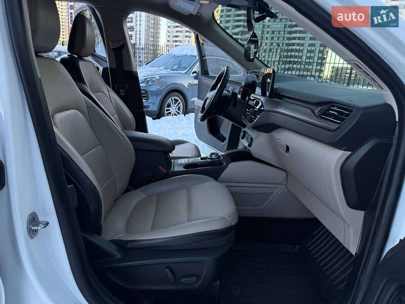 Позашляховик / Кросовер Ford Escape 2020 в Києві