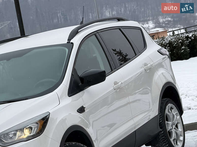 Внедорожник / Кроссовер Ford Escape 2018 в Дрогобыче