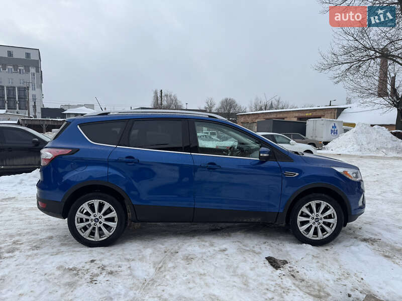 Внедорожник / Кроссовер Ford Escape 2017 в Житомире