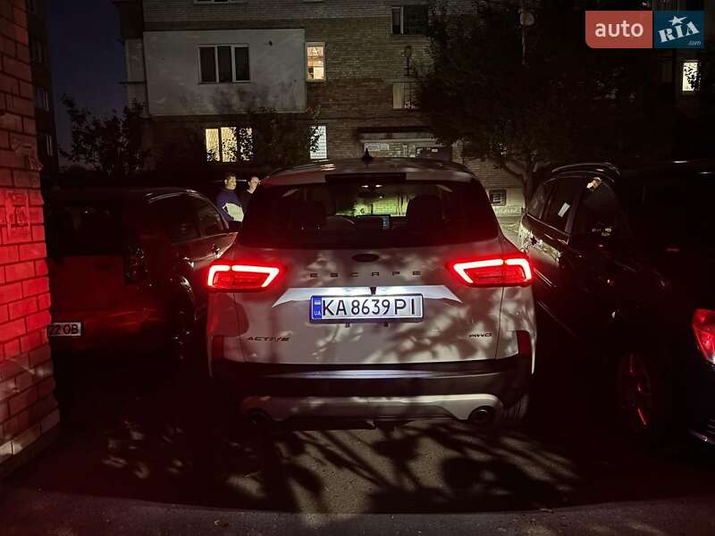 Внедорожник / Кроссовер Ford Escape 2024 в Киеве