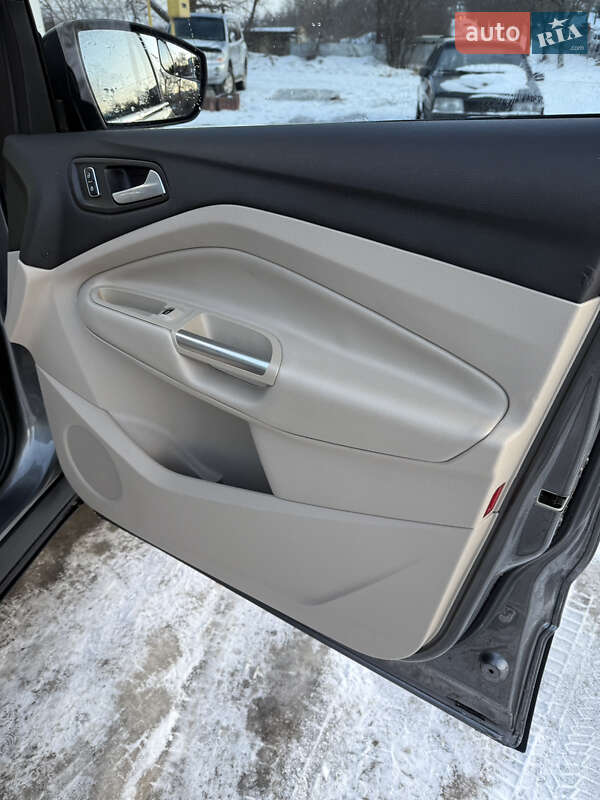 Позашляховик / Кросовер Ford Escape 2014 в Чернівцях фото 20 Позашляховик / Кросовер Ford Escape 2014 в Чернівцях