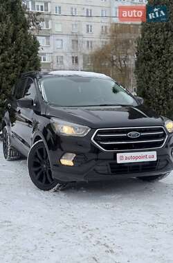 Позашляховик / Кросовер Ford Escape 2017 в Сумах