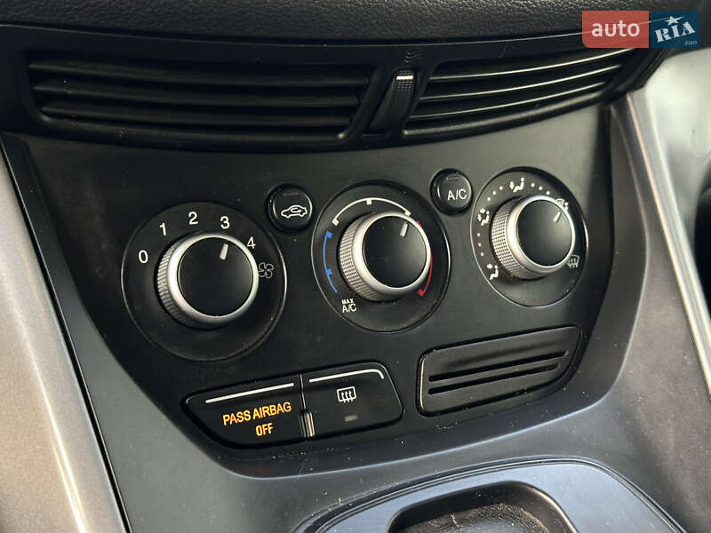 Позашляховик / Кросовер Ford Escape 2015 в Харкові фото 33 Позашляховик / Кросовер Ford Escape 2015 в Харкові