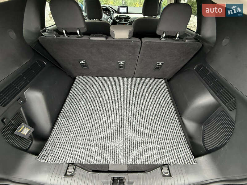 Внедорожник / Кроссовер Ford Escape 2019 в Стрые