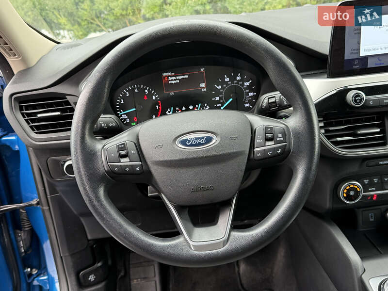 Внедорожник / Кроссовер Ford Escape 2019 в Стрые
