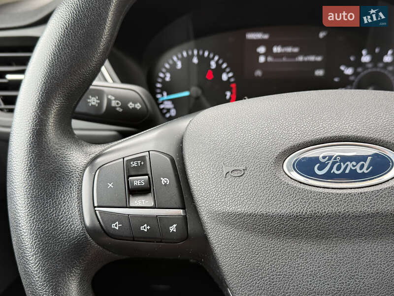 Внедорожник / Кроссовер Ford Escape 2019 в Стрые