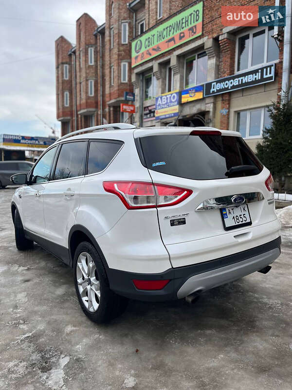 Внедорожник / Кроссовер Ford Escape 2015 в Ивано-Франковске