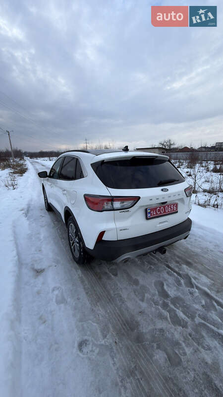 Внедорожник / Кроссовер Ford Escape 2019 в Ивано-Франковске