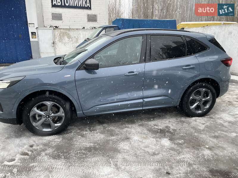 Внедорожник / Кроссовер Ford Escape 2023 в Киеве