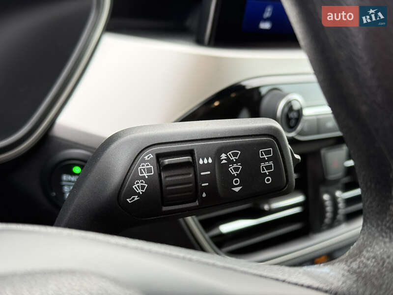 Позашляховик / Кросовер Ford Escape 2020 в Львові