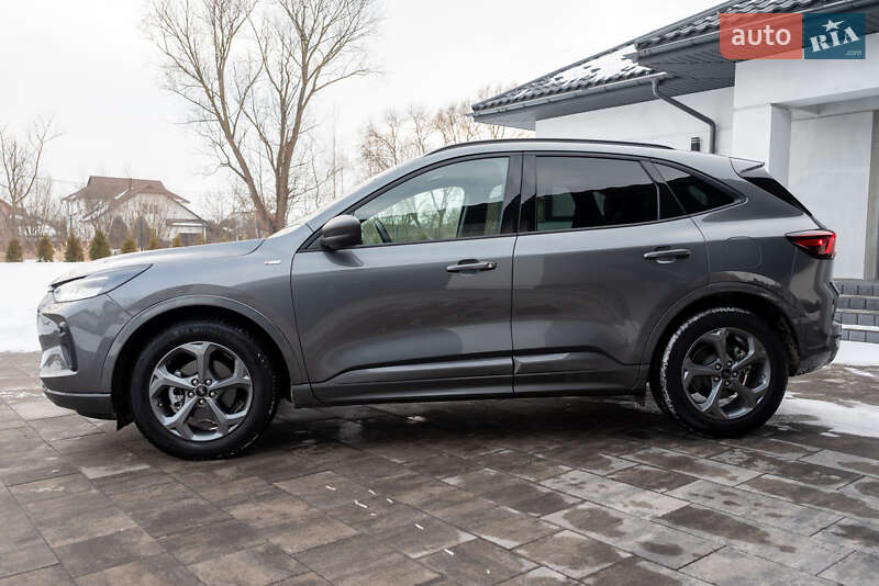 Внедорожник / Кроссовер Ford Escape 2023 в Ивано-Франковске