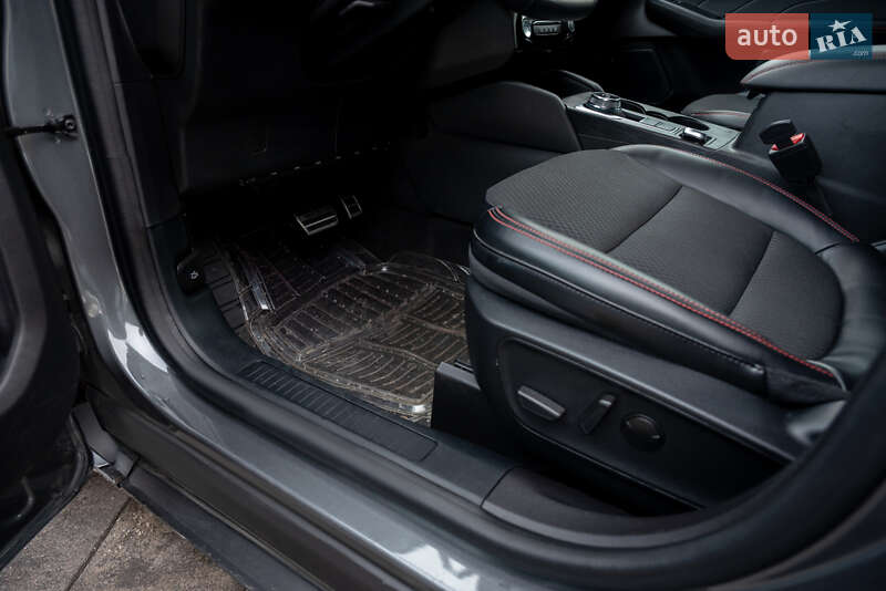 Внедорожник / Кроссовер Ford Escape 2023 в Ивано-Франковске