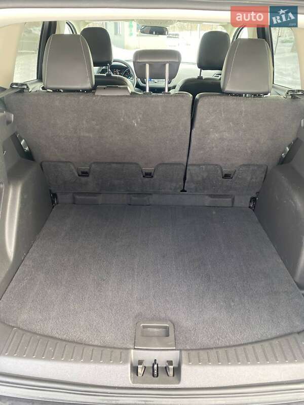 Позашляховик / Кросовер Ford Escape 2018 в Львові фото 16 Позашляховик / Кросовер Ford Escape 2018 в Львові