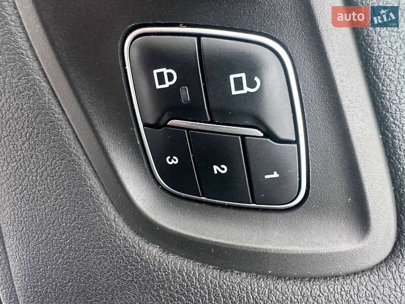 Внедорожник / Кроссовер Ford Escape 2018 в Киеве фото 12 Внедорожник / Кроссовер Ford Escape 2018 в Киеве