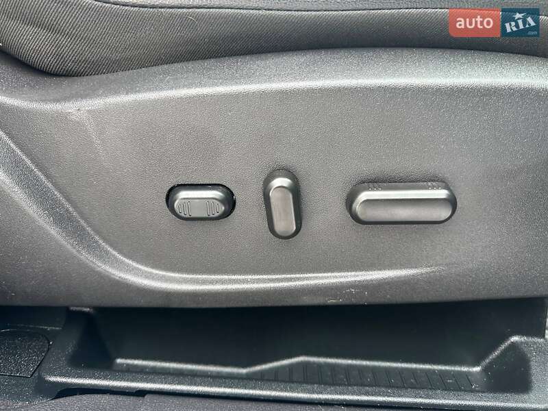 Внедорожник / Кроссовер Ford Escape 2018 в Киеве фото 22 Внедорожник / Кроссовер Ford Escape 2018 в Киеве