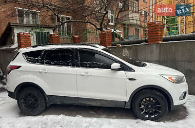 Внедорожник / Кроссовер Ford Escape 2018 в Днепре
