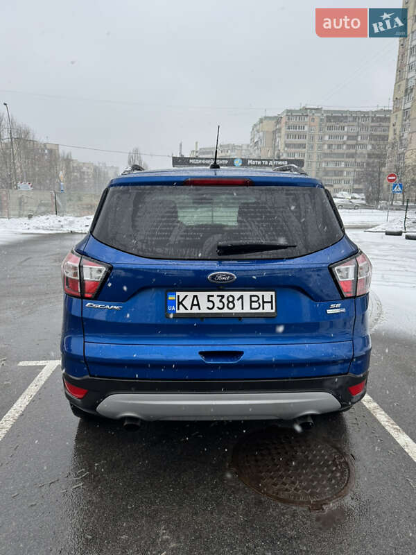 Внедорожник / Кроссовер Ford Escape 2017 в Киеве