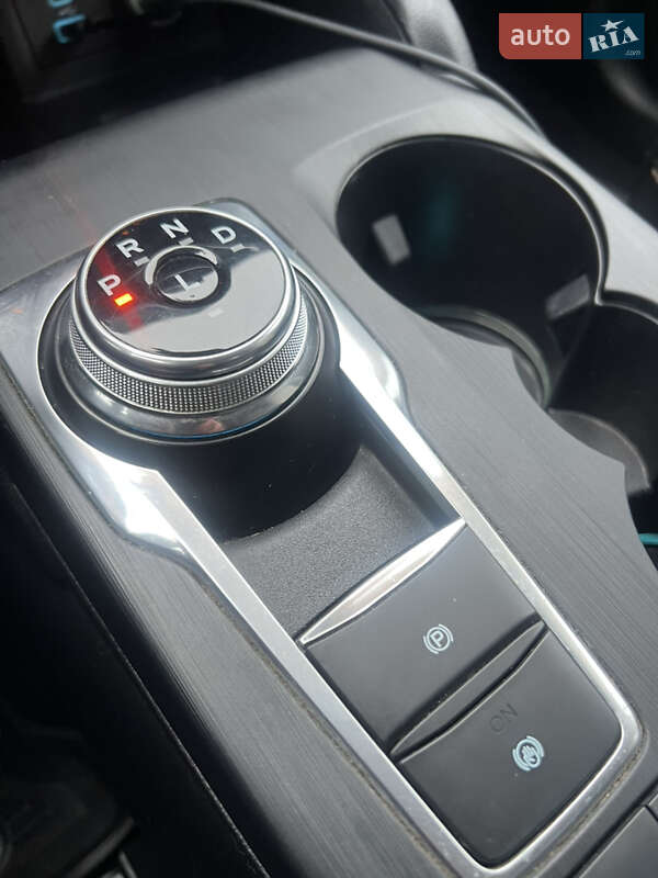 Внедорожник / Кроссовер Ford Escape 2021 в Одессе