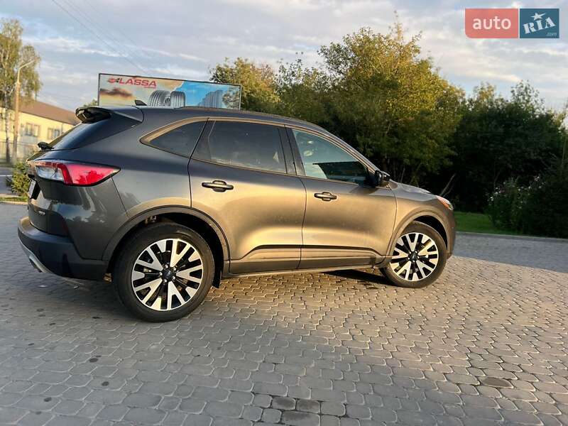 Позашляховик / Кросовер Ford Escape 2019 в Тернополі фото 23 Позашляховик / Кросовер Ford Escape 2019 в Тернополі