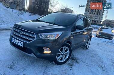Позашляховик / Кросовер Ford Escape 2017 в Києві