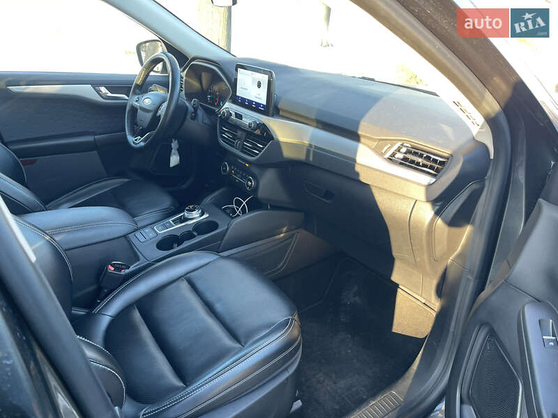 Внедорожник / Кроссовер Ford Escape 2019 в Киеве