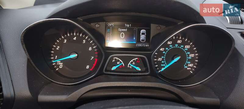 Внедорожник / Кроссовер Ford Escape 2015 в Киеве