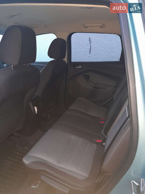 Внедорожник / Кроссовер Ford Escape 2012 в Ужгороде