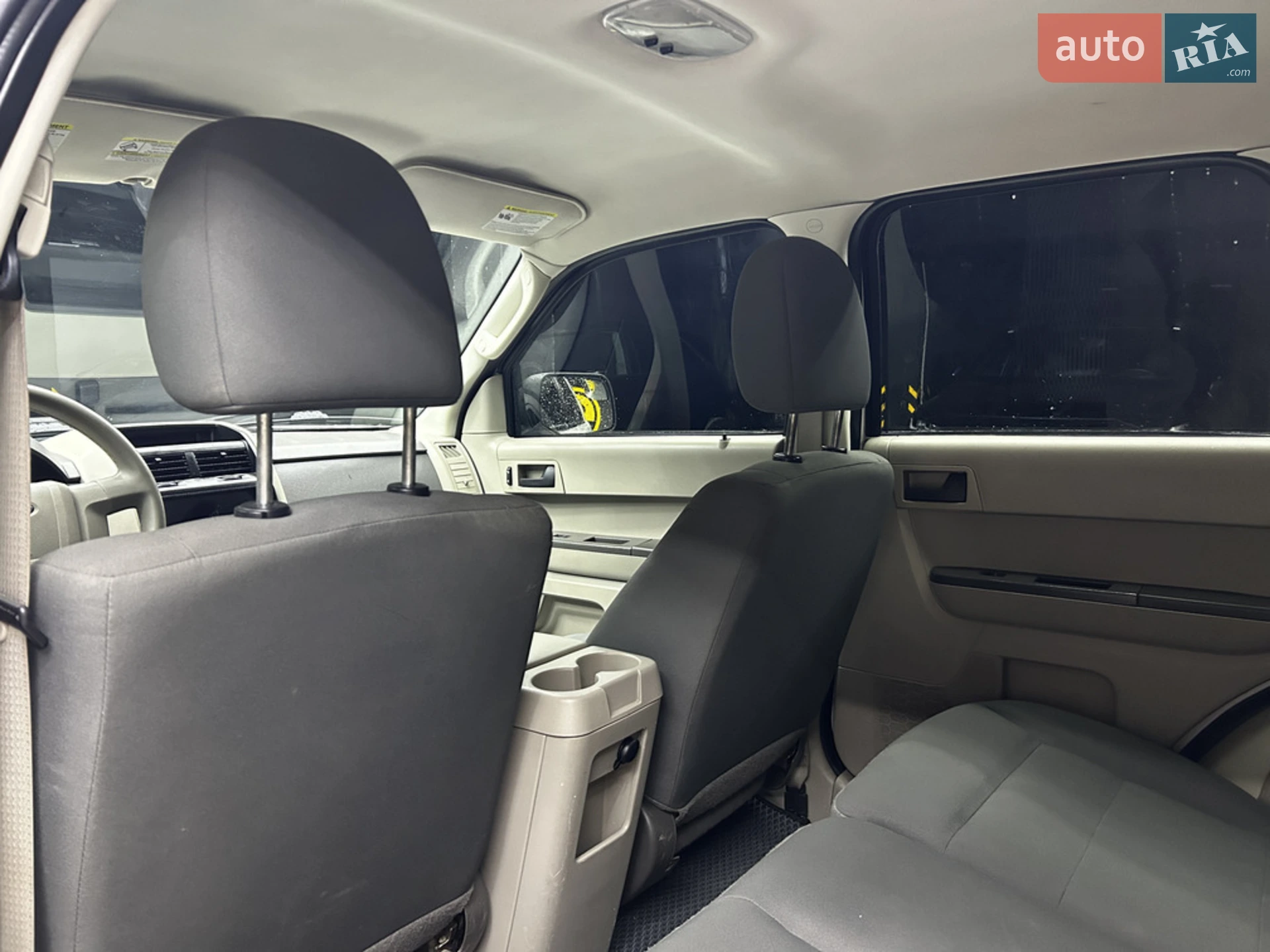2010 Ford Escape - мініатюра 25