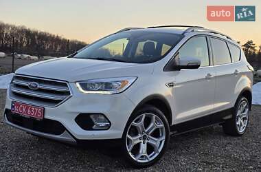 Позашляховик / Кросовер Ford Escape 2018 в Стрию