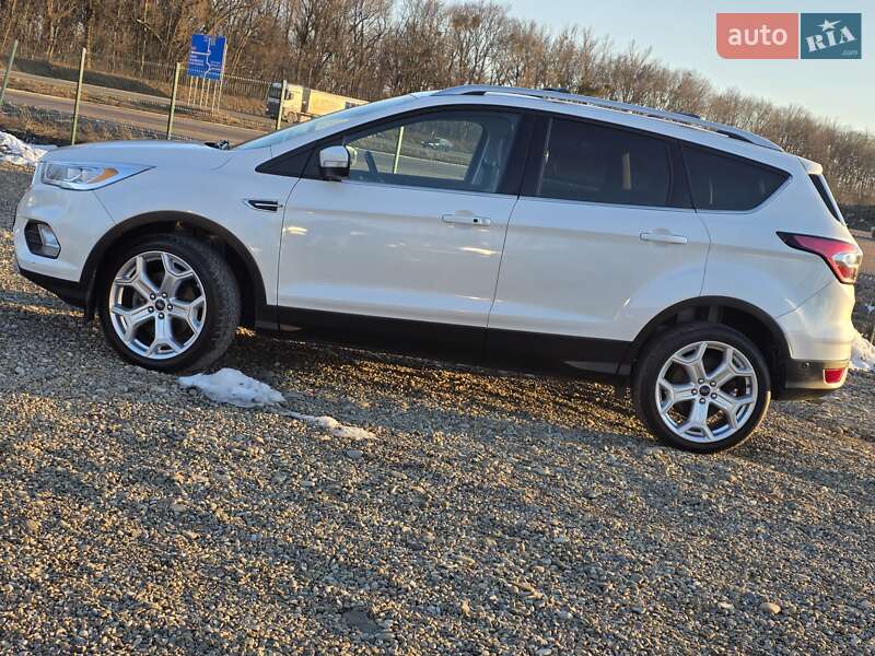 Позашляховик / Кросовер Ford Escape 2018 в Стрию