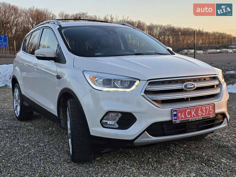 Позашляховик / Кросовер Ford Escape 2018 в Стрию