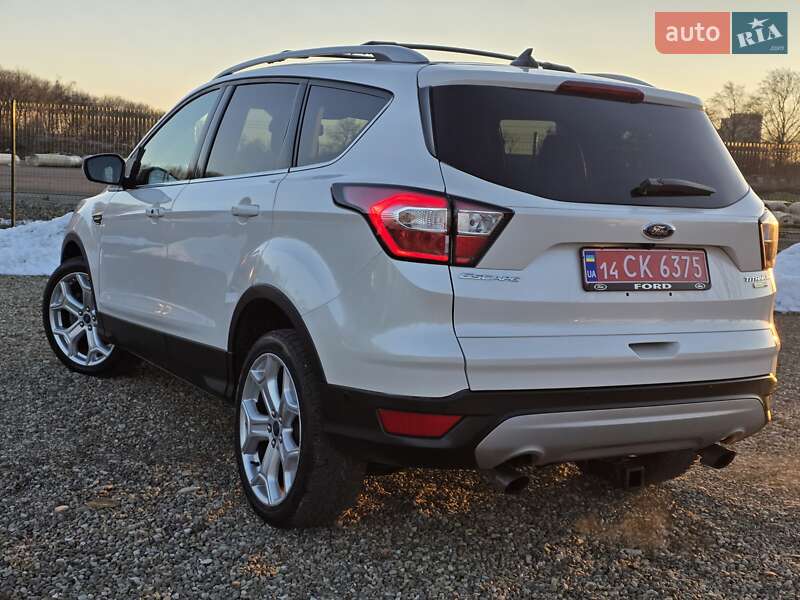 Позашляховик / Кросовер Ford Escape 2018 в Стрию