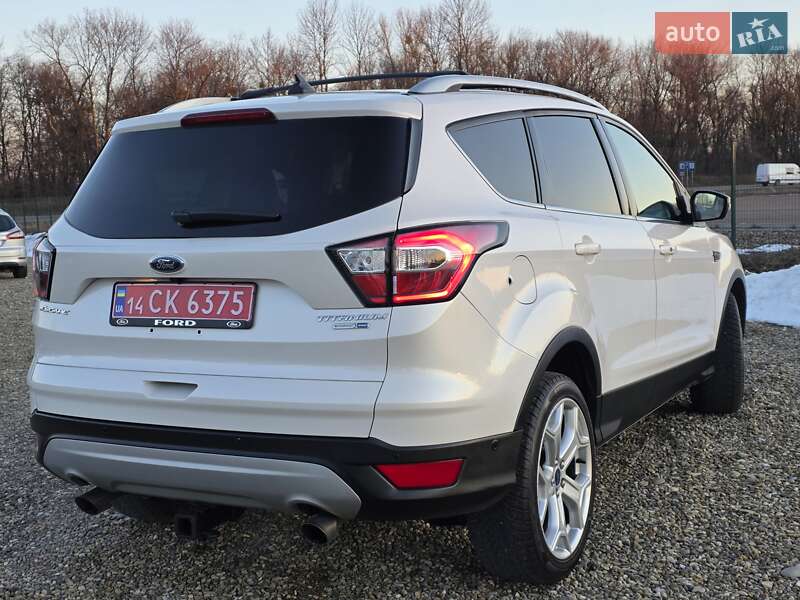 Позашляховик / Кросовер Ford Escape 2018 в Стрию
