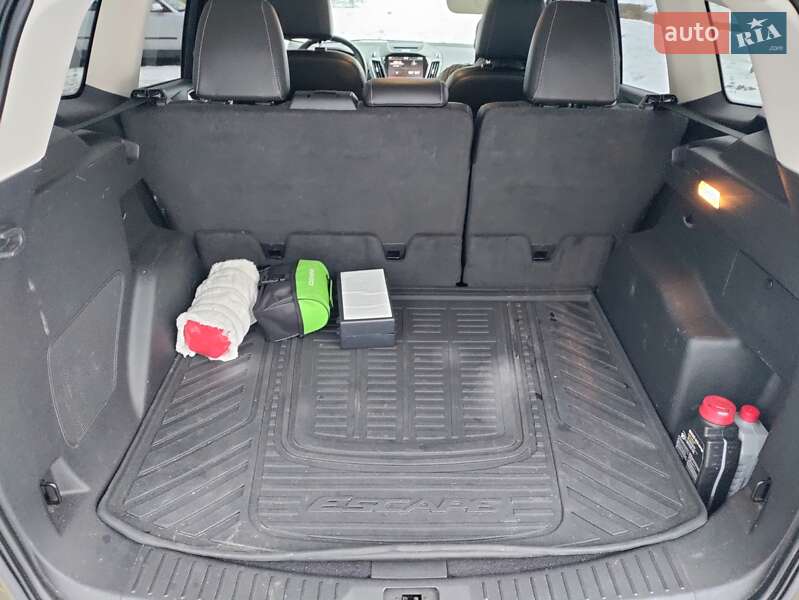 Внедорожник / Кроссовер Ford Escape 2012 в Чернигове