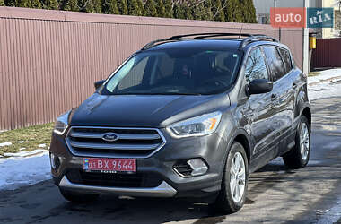 Внедорожник / Кроссовер Ford Escape 2017 в Радивилове