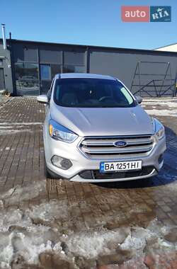 Внедорожник / Кроссовер Ford Escape 2019 в Александрие