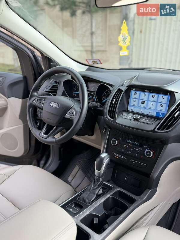 Внедорожник / Кроссовер Ford Escape 2019 в Одессе