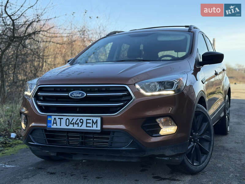 Внедорожник / Кроссовер Ford Escape 2017 в Коломые