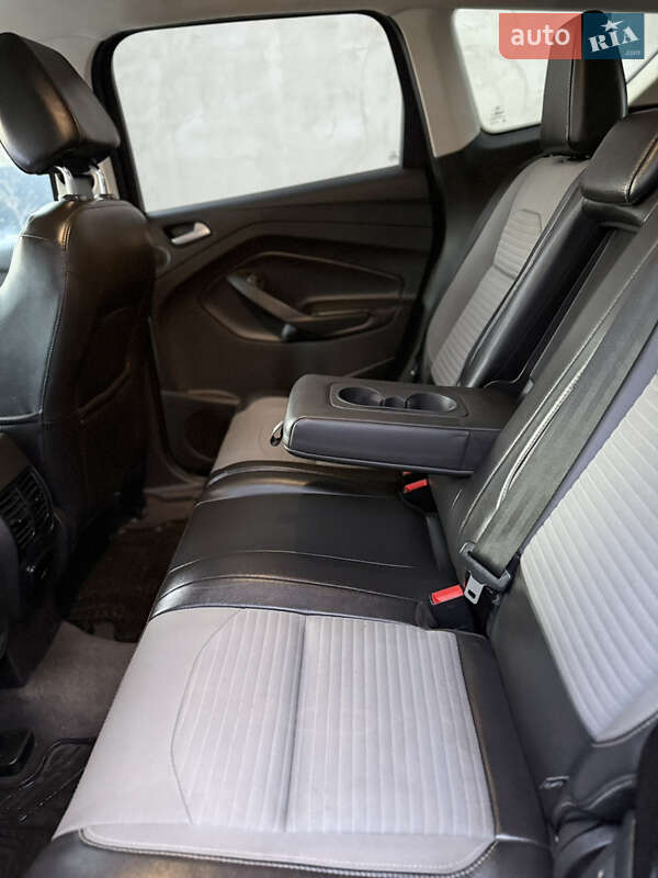 Внедорожник / Кроссовер Ford Escape 2017 в Коломые