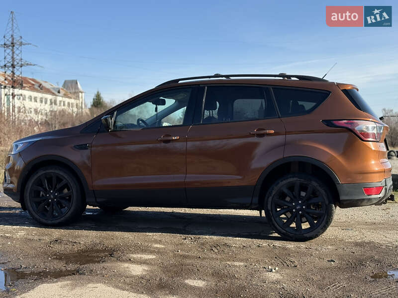 Внедорожник / Кроссовер Ford Escape 2017 в Коломые