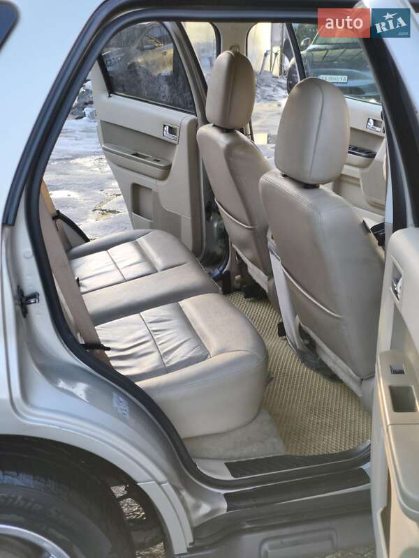 Позашляховик / Кросовер Ford Escape 2011 в Броварах