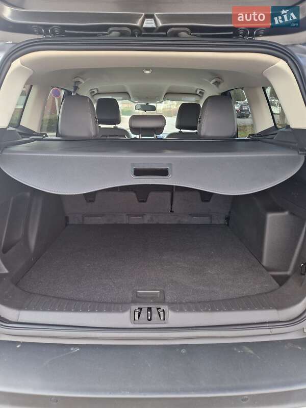 Внедорожник / Кроссовер Ford Escape 2017 в Сумах