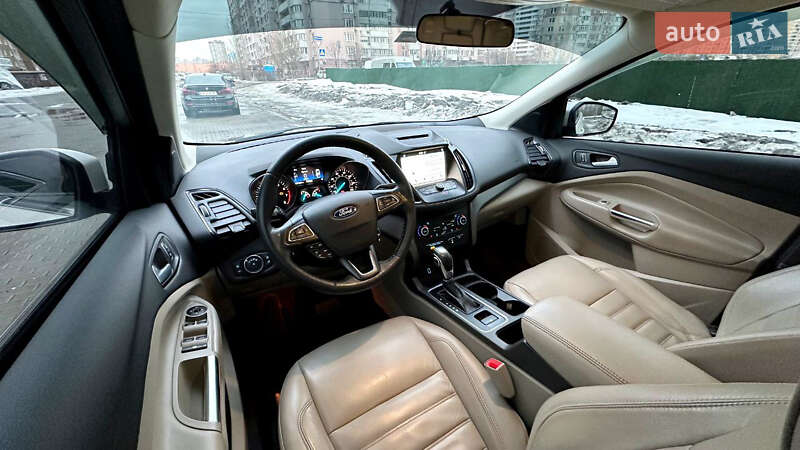 Внедорожник / Кроссовер Ford Escape 2018 в Киеве