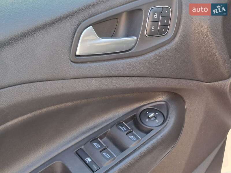 Позашляховик / Кросовер Ford Escape 2012 в Одесі