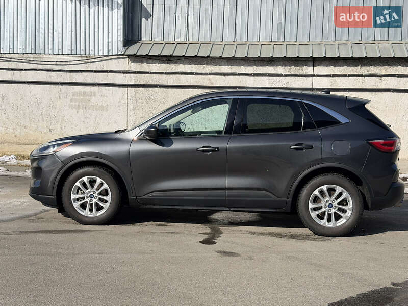 Внедорожник / Кроссовер Ford Escape 2020 в Киеве