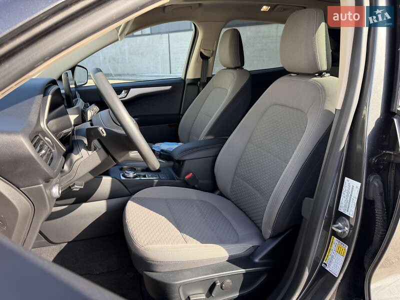 Внедорожник / Кроссовер Ford Escape 2020 в Киеве