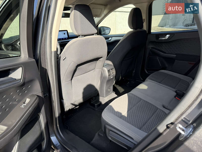 Внедорожник / Кроссовер Ford Escape 2020 в Киеве