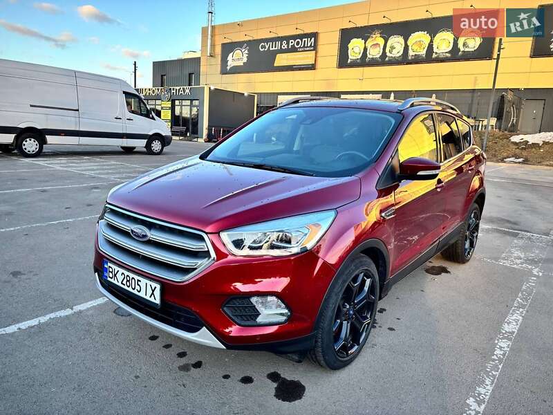 Внедорожник / Кроссовер Ford Escape 2017 в Ровно
