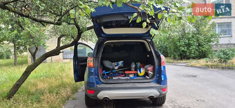 Позашляховик / Кросовер Ford Escape 2016 в Києві фото 2 Позашляховик / Кросовер Ford Escape 2016 в Києві